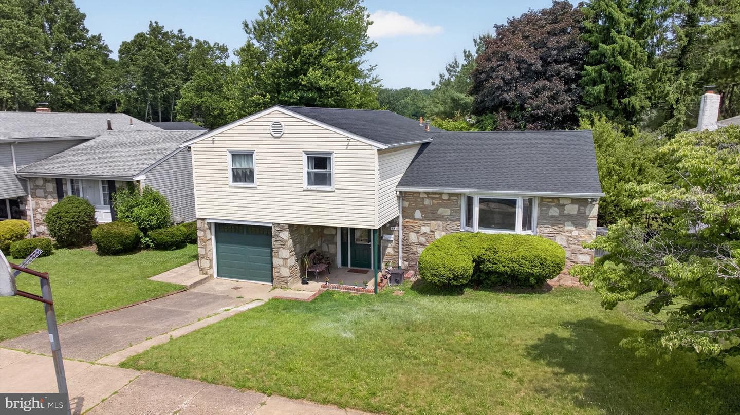 463 Pinewood Road photo 6