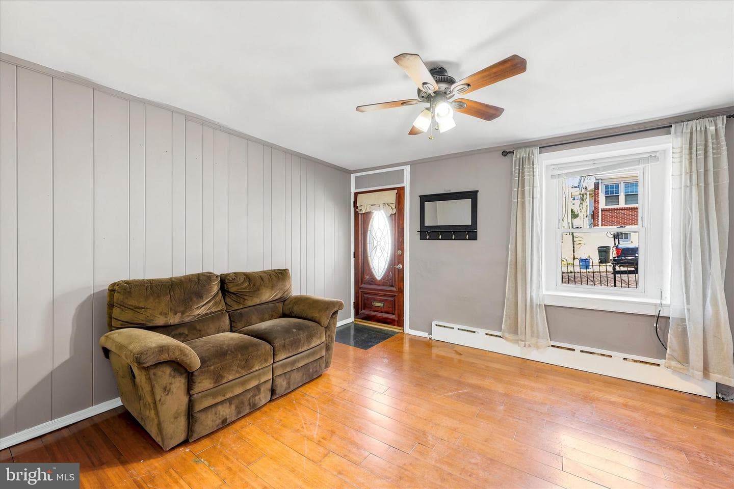 165 Levering Street photo 4