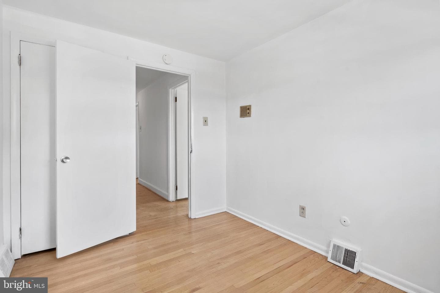 2731 Tolbut Street photo 37
