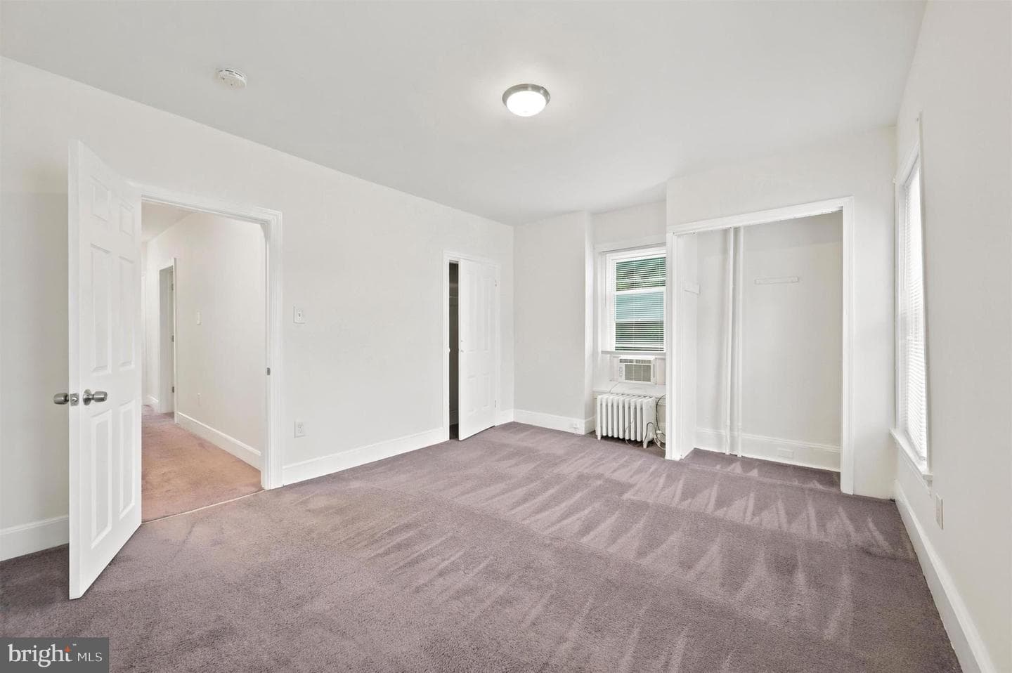 114 W Salaignac St photo 16
