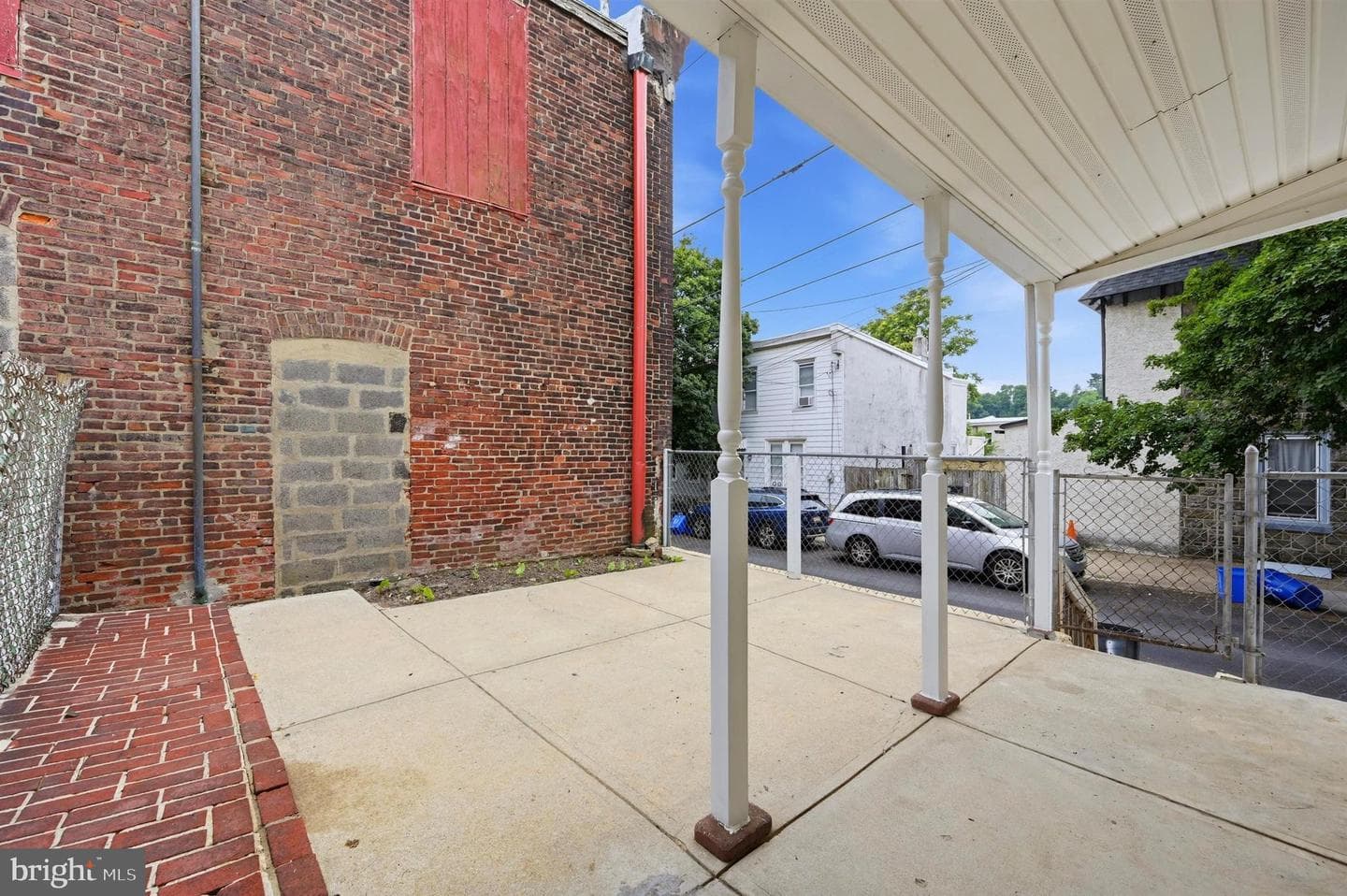114 W Salaignac St photo 24