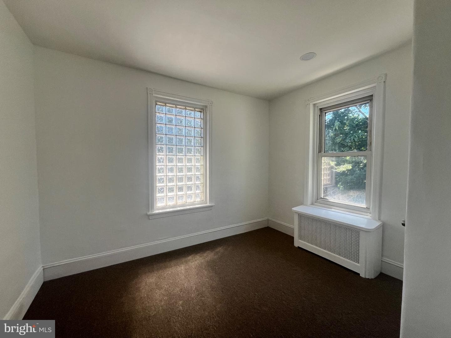 1364 W Spencer Street photo 8