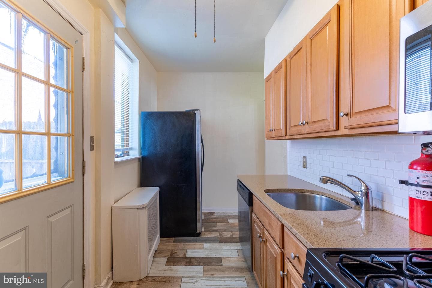 122 W Salaignac Street photo 10