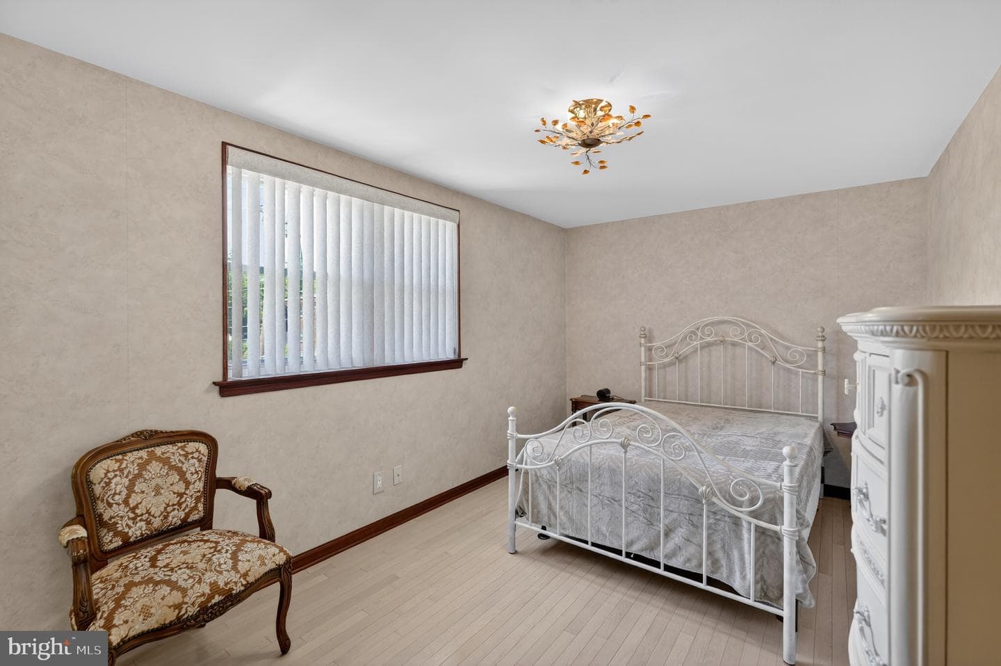 327 Nandina Street photo 18