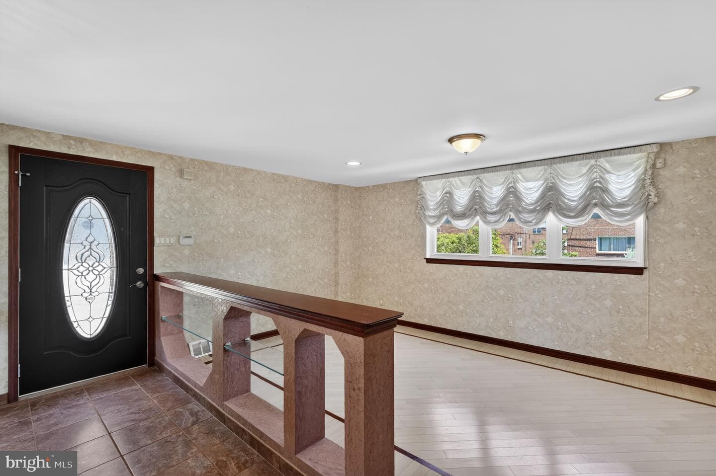 327 Nandina Street photo 3