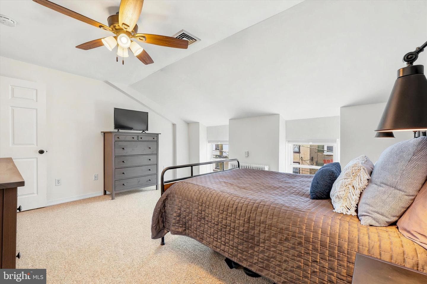 184 Conarroe Street photo 27