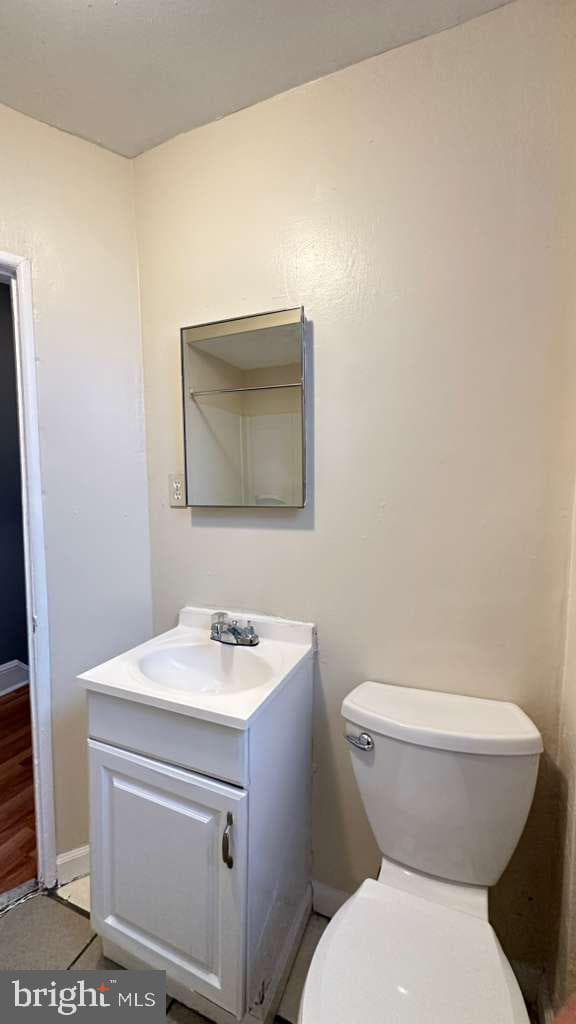920 E Schiller St photo 17