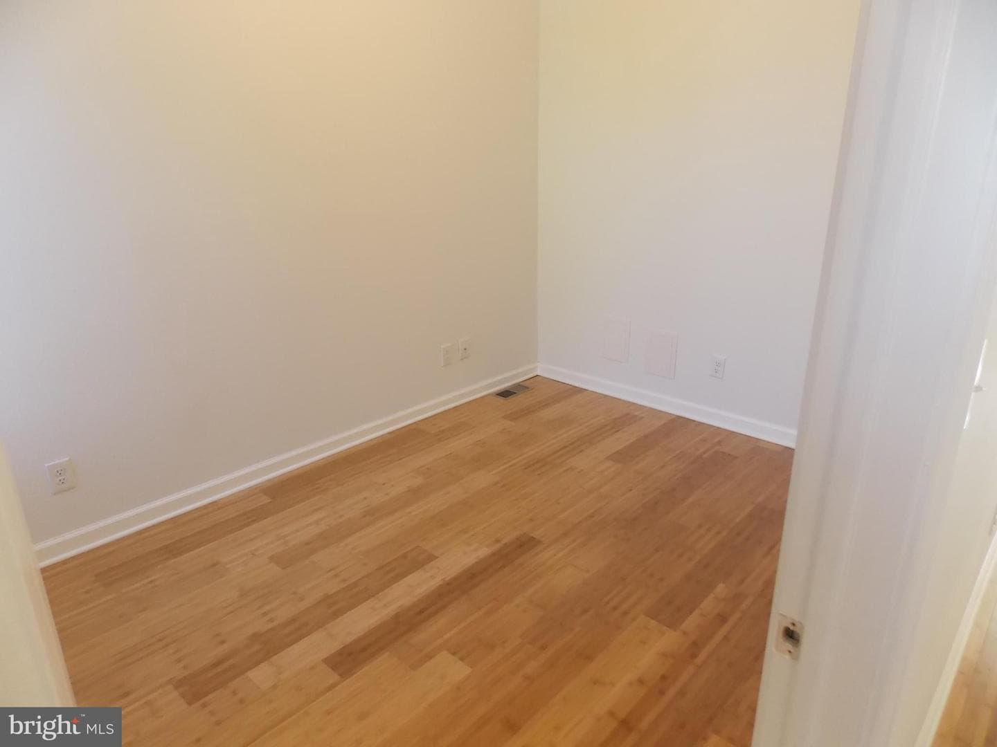 442 N 52nd Street photo 17