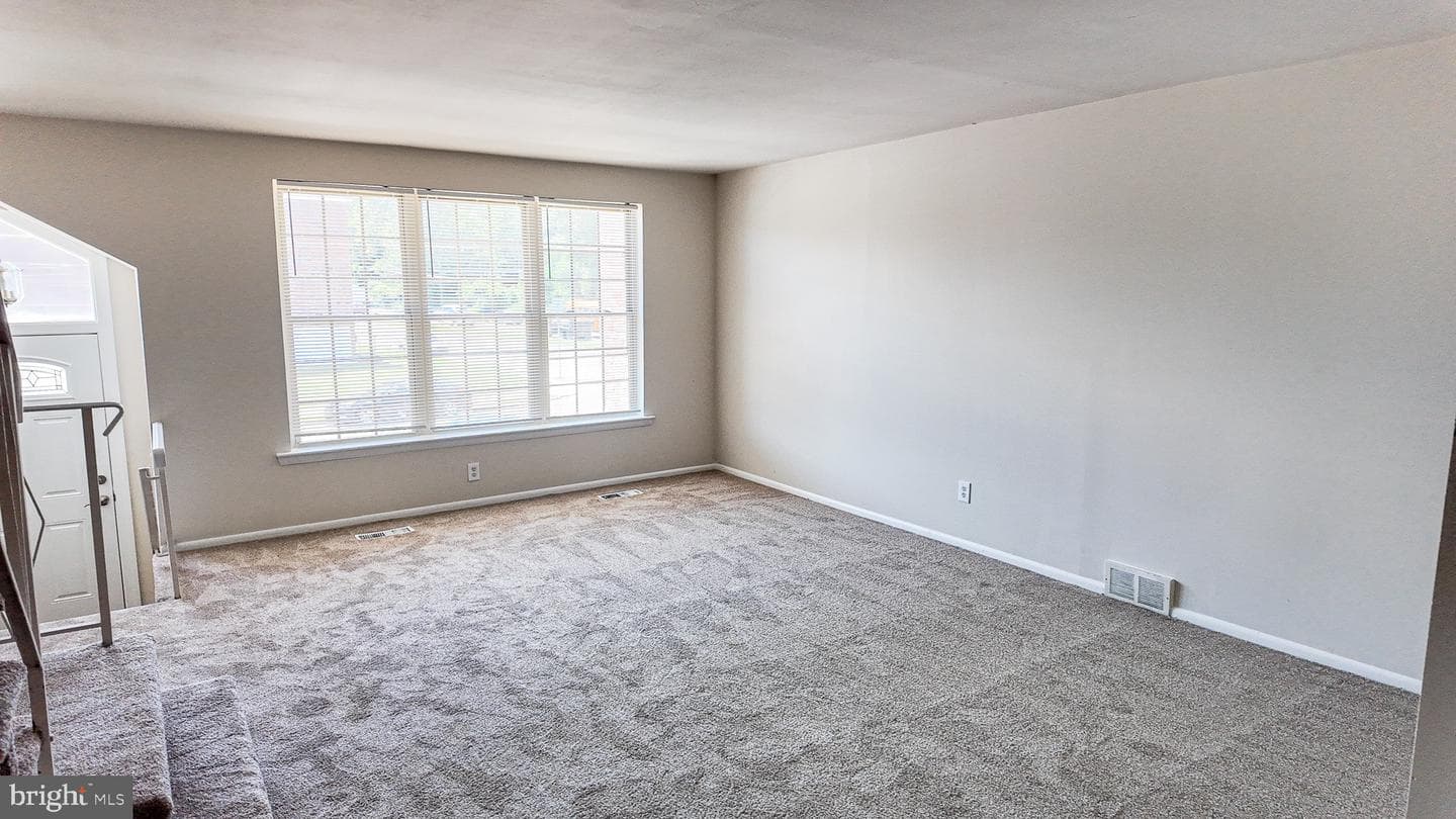 3403 Amity Road photo 5