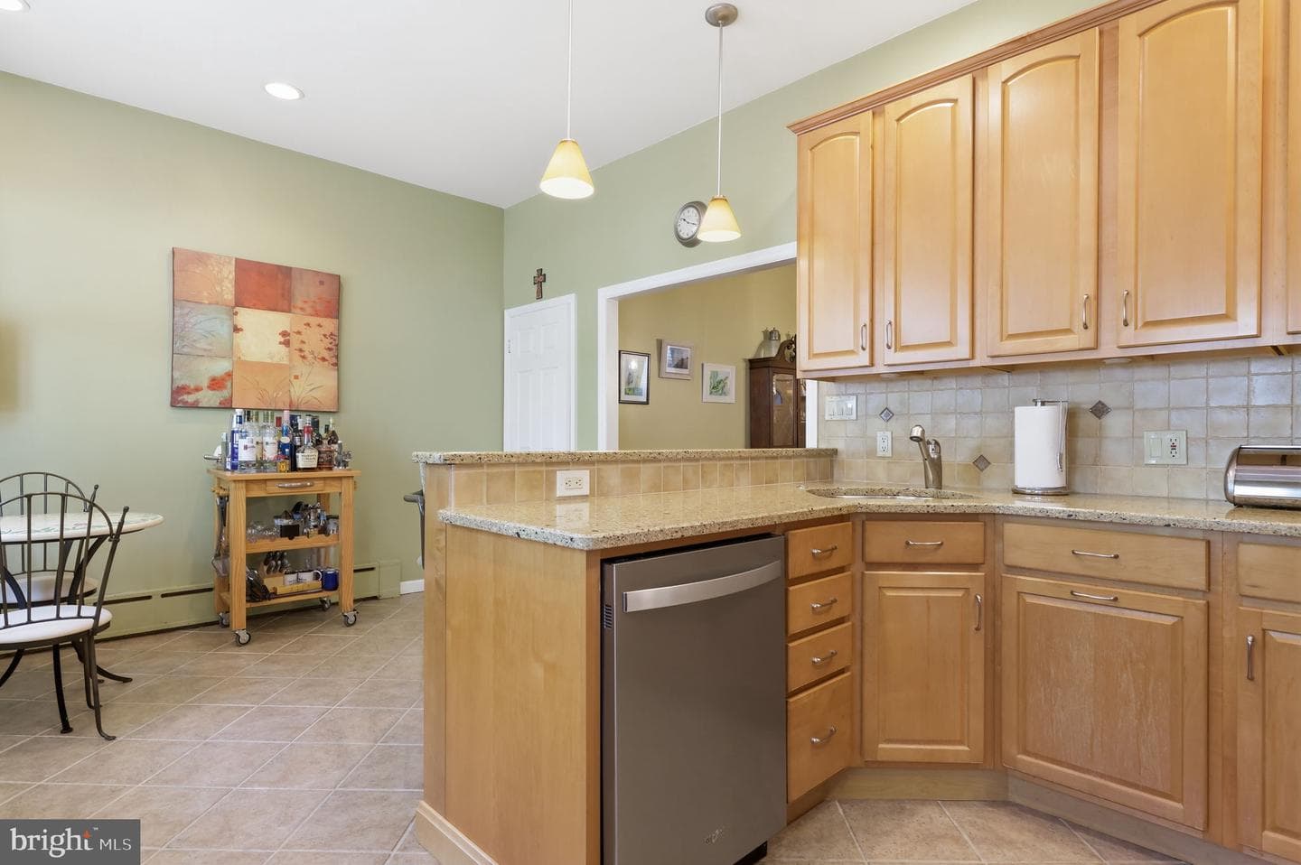 241 E Highland Avenue photo 13