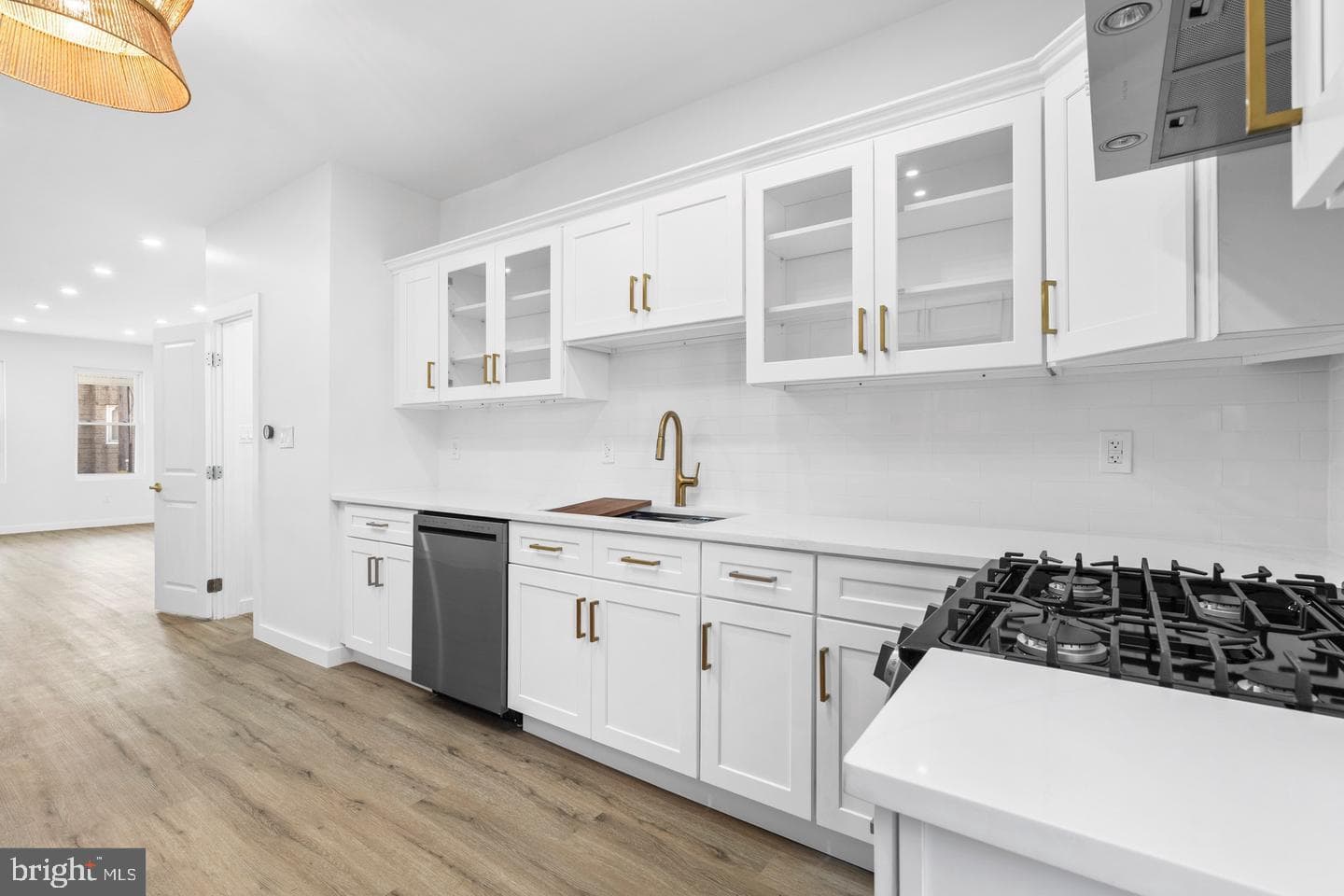 5541 Race Street photo 13