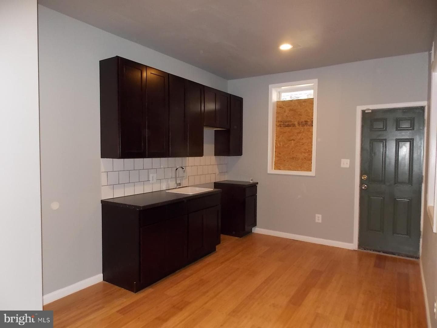 1536 S Wilton Street photo 4