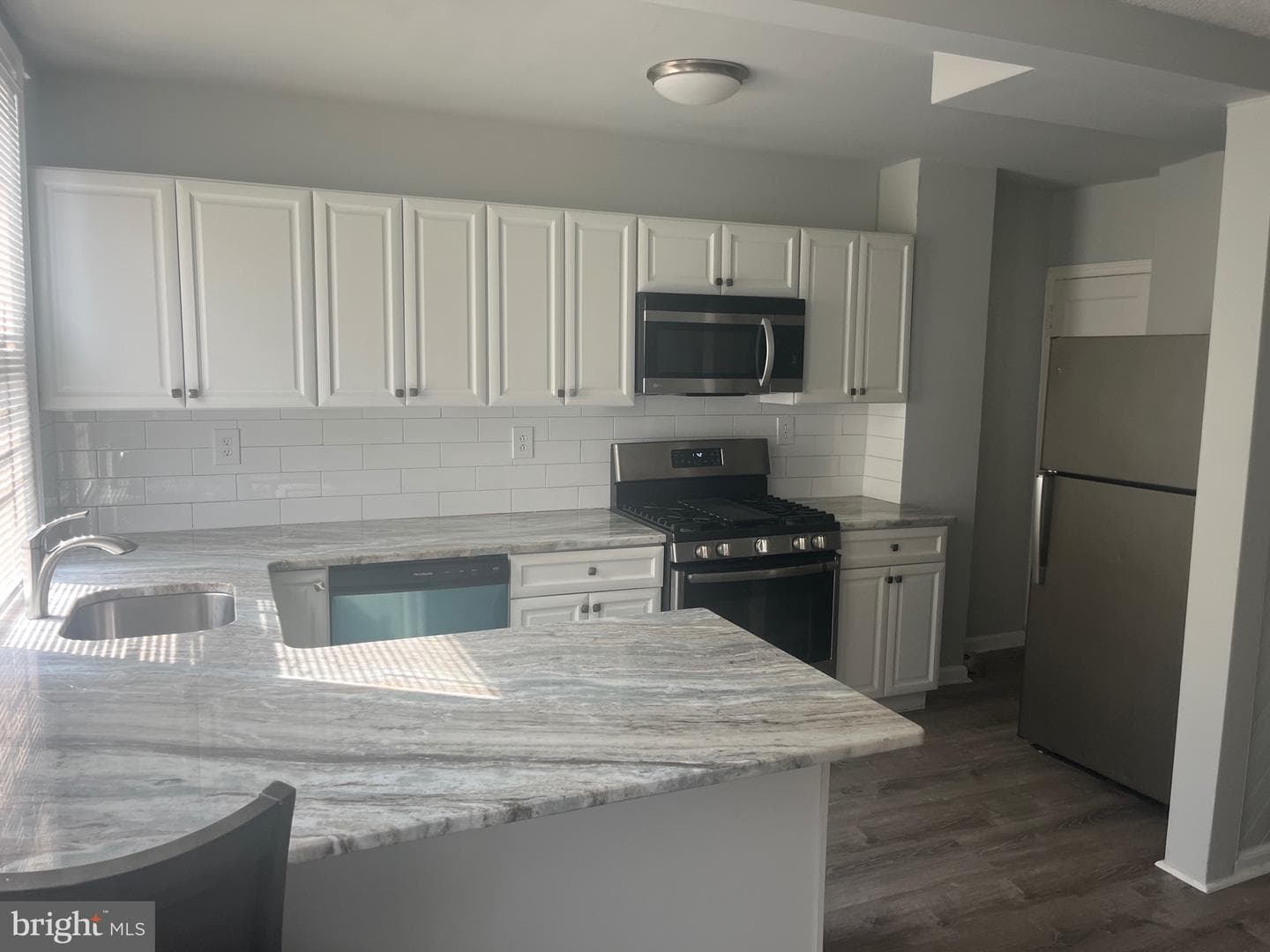 4559 Aldine Street photo 4