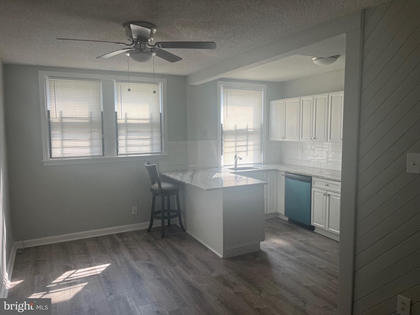 4559 Aldine Street photo 5