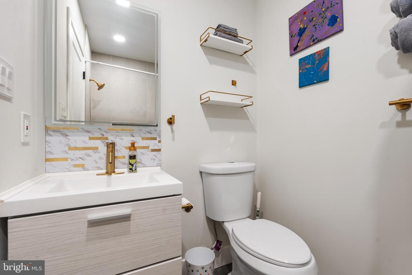 1452 N Newkirk Street photo 27