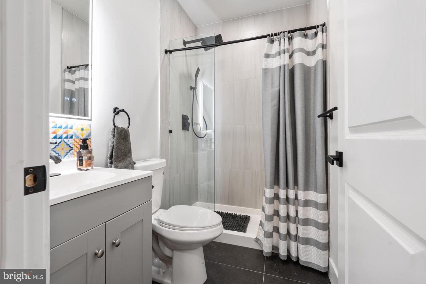 1452 N Newkirk Street photo 31