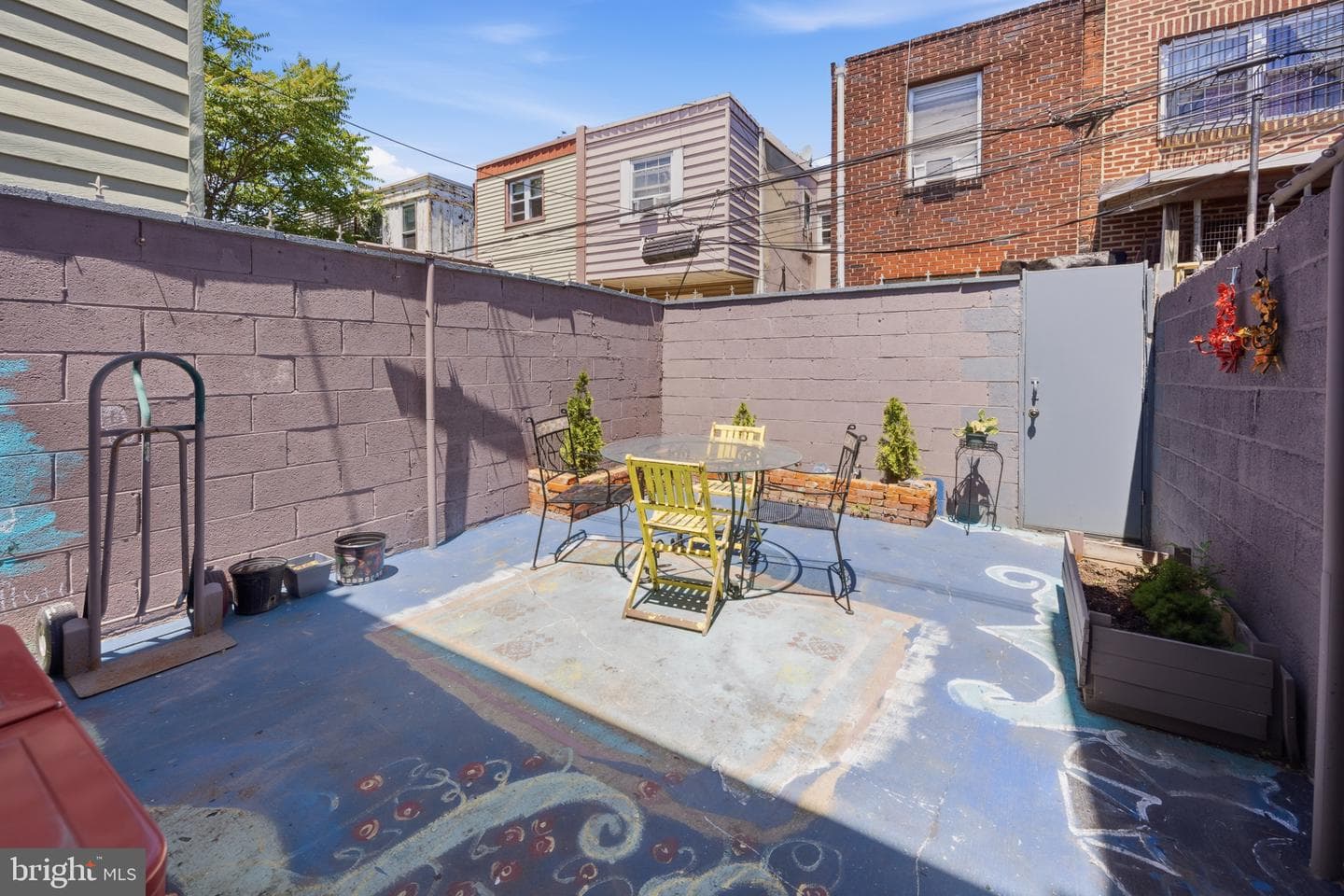 521 Mountain Street photo 16