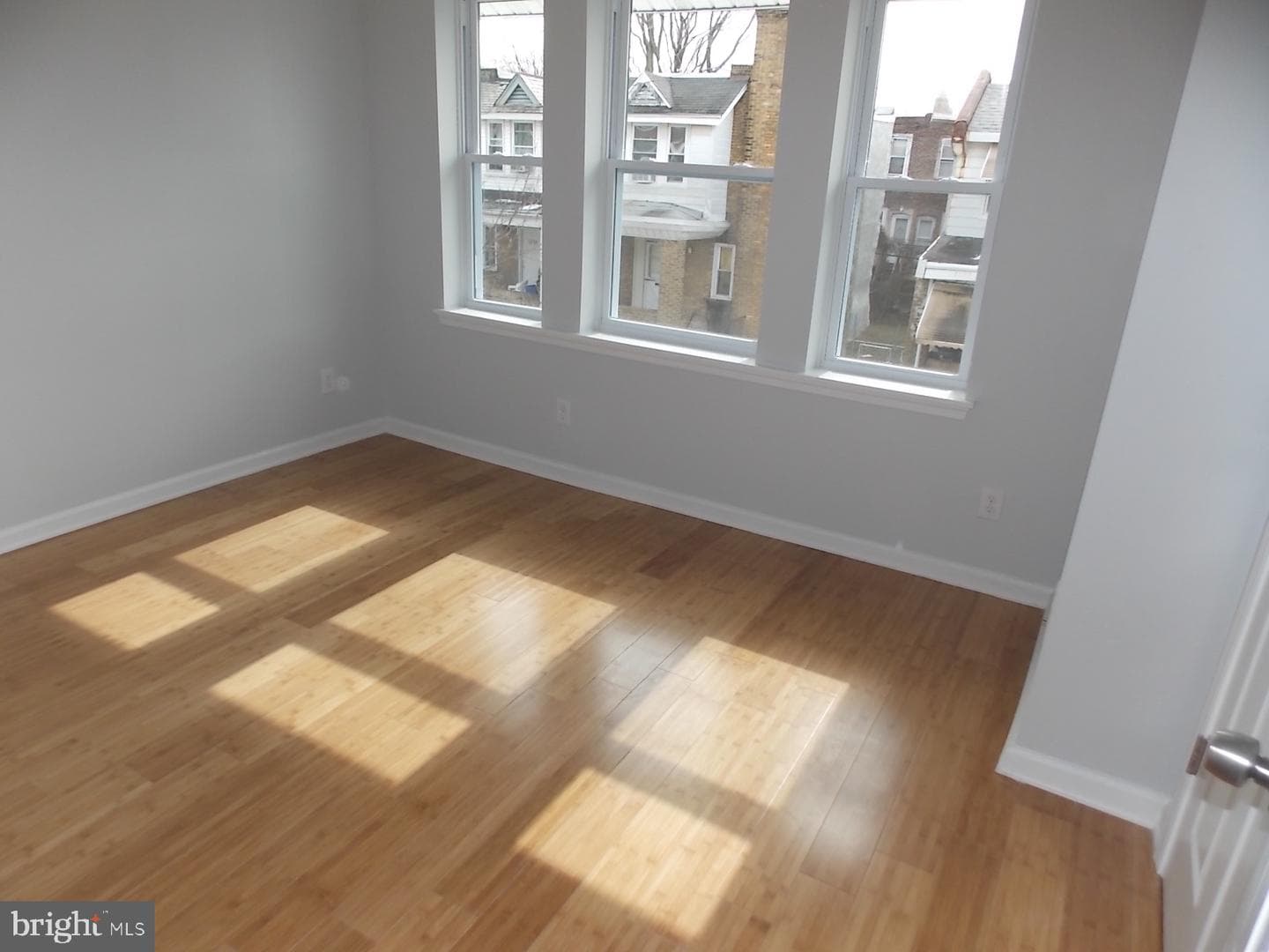 5643 Beaumont Street photo 10