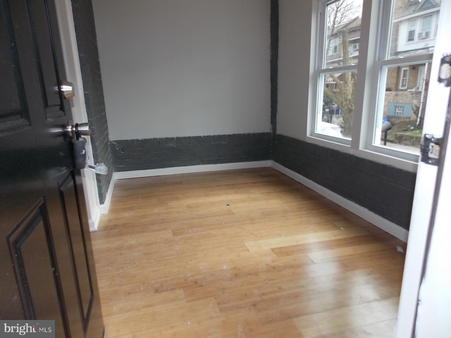 5643 Beaumont Street photo 3