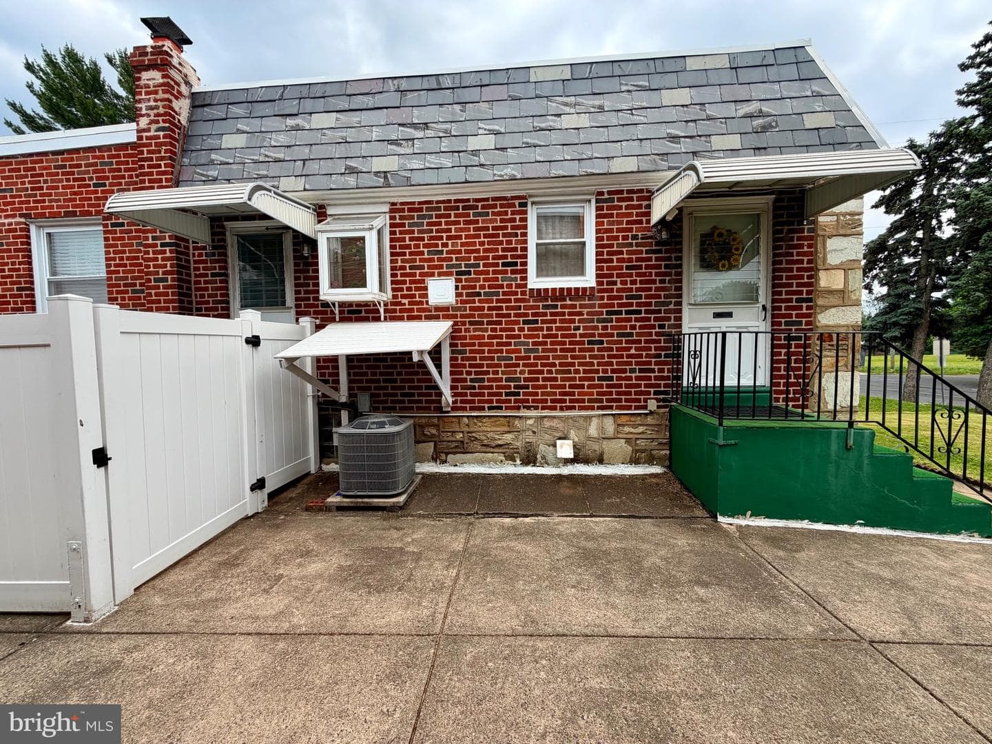 1437 Napfle Avenue photo 39