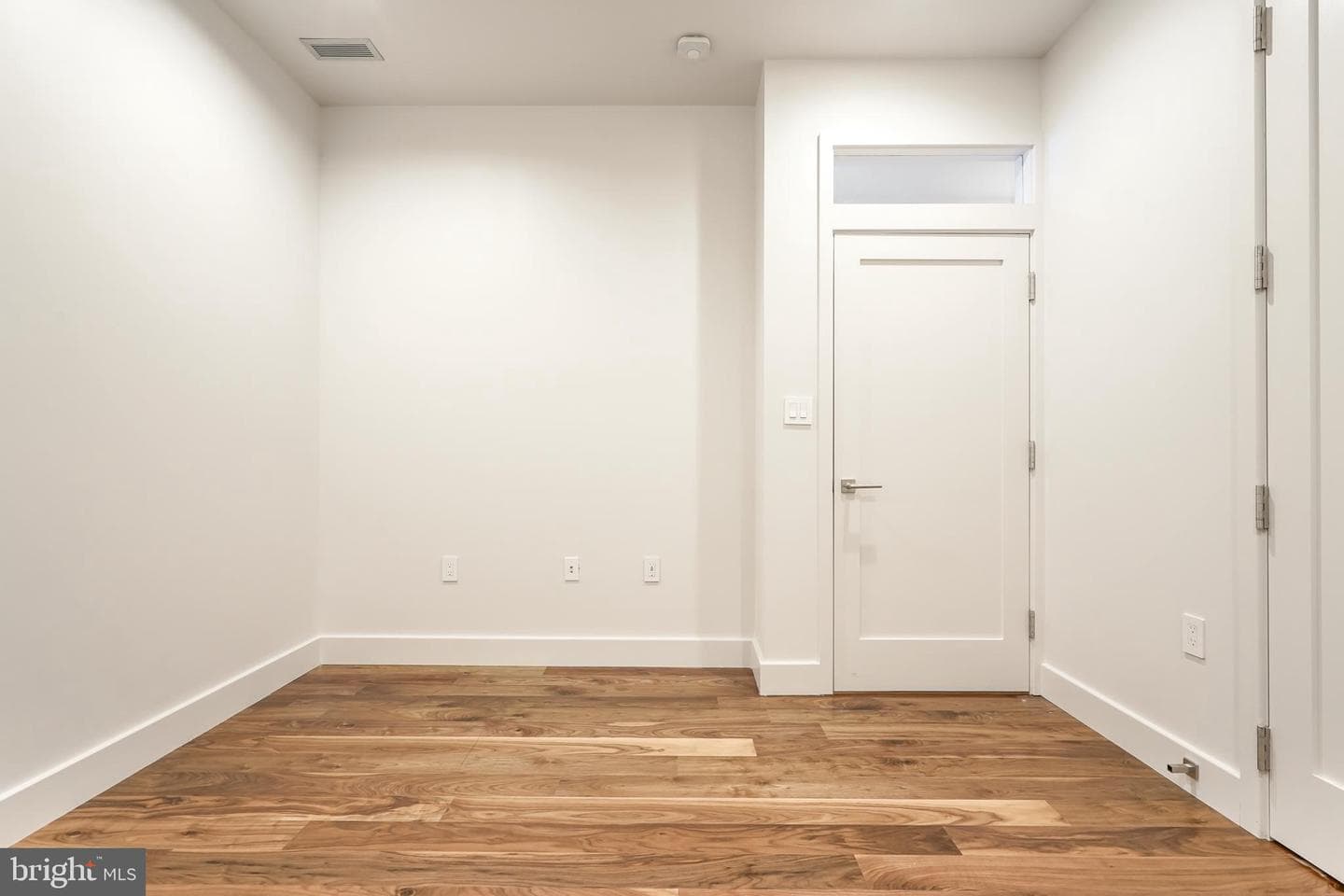 621 S 24th Street #308 photo 15