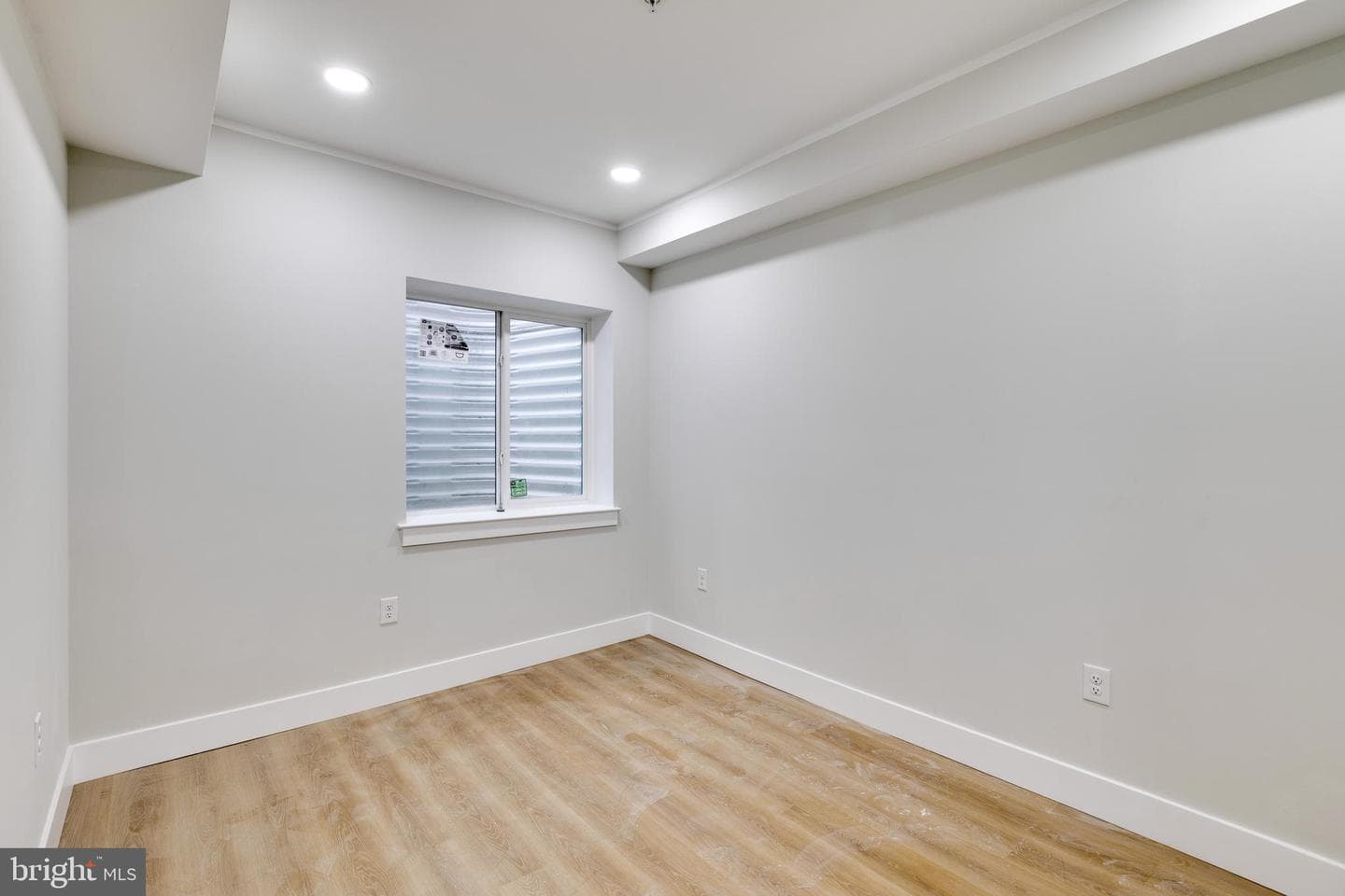 1511 W Flora Street photo 14