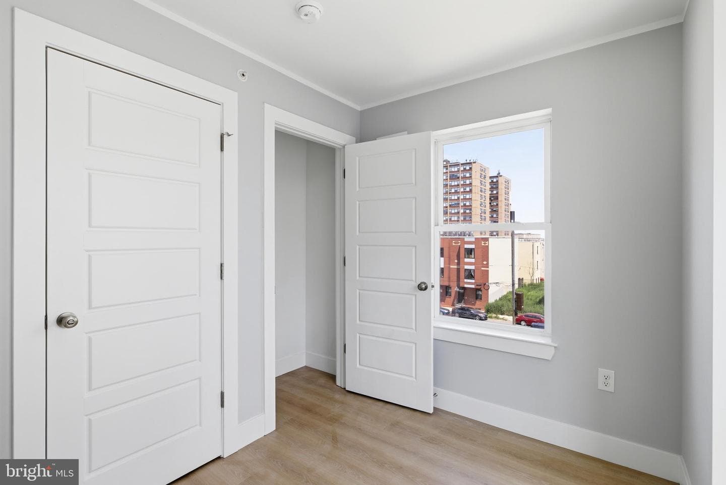 1511 W Flora Street photo 35