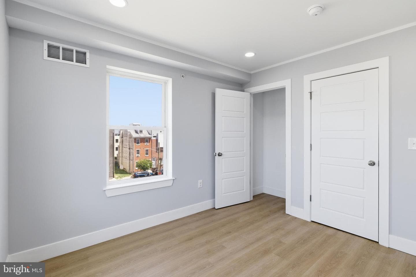 1511 W Flora Street photo 38