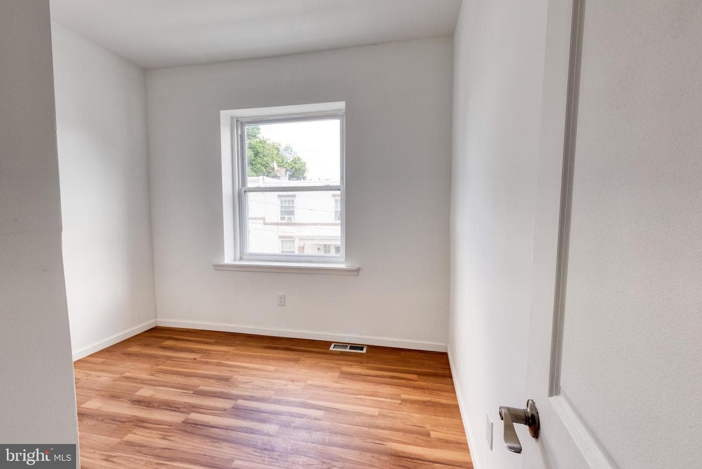 35 S Ashmead Place S photo 9