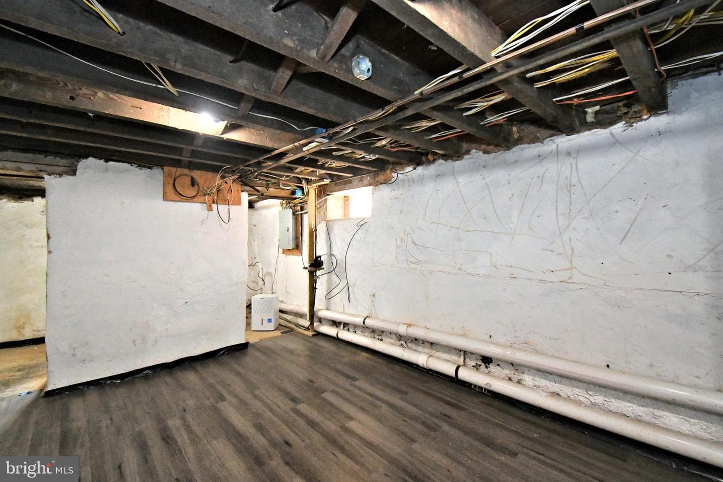 260 Roxborough Avenue photo 40