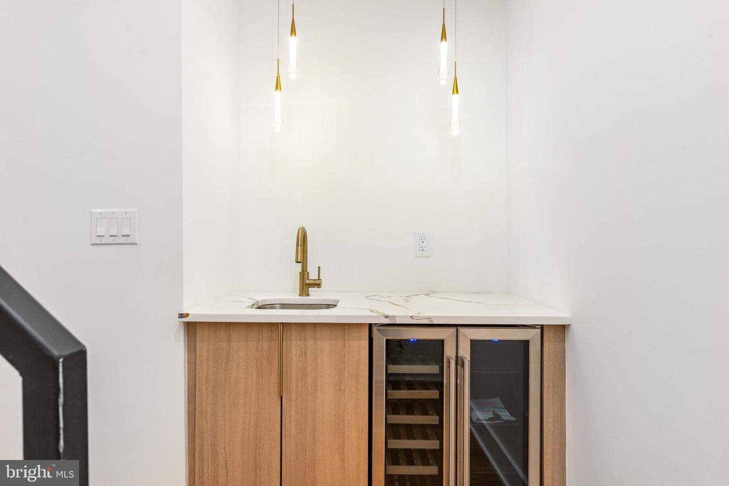 4748 Sheldon Street photo 36