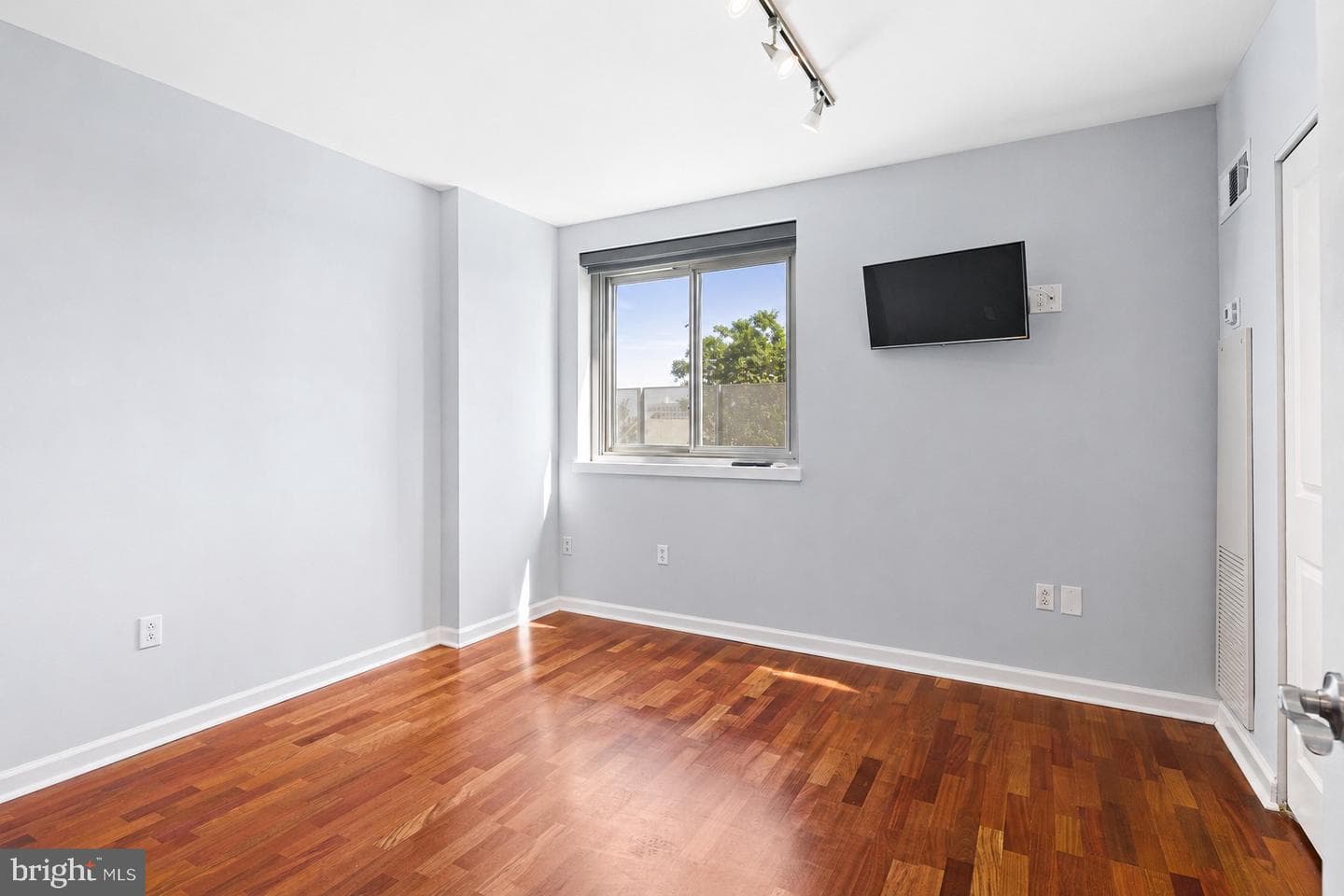 901 N Penn Street #f407 photo 20