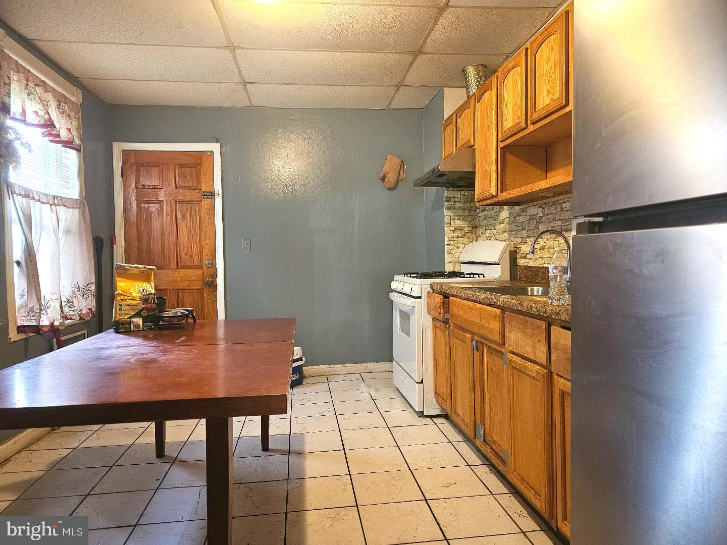 2423 Oakford Street photo 6