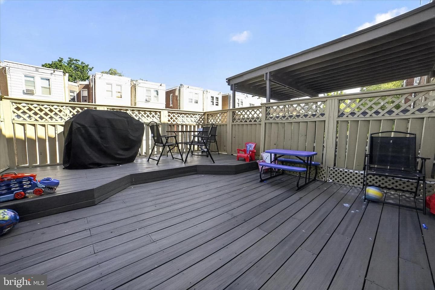 408 E Slocum Street photo 31