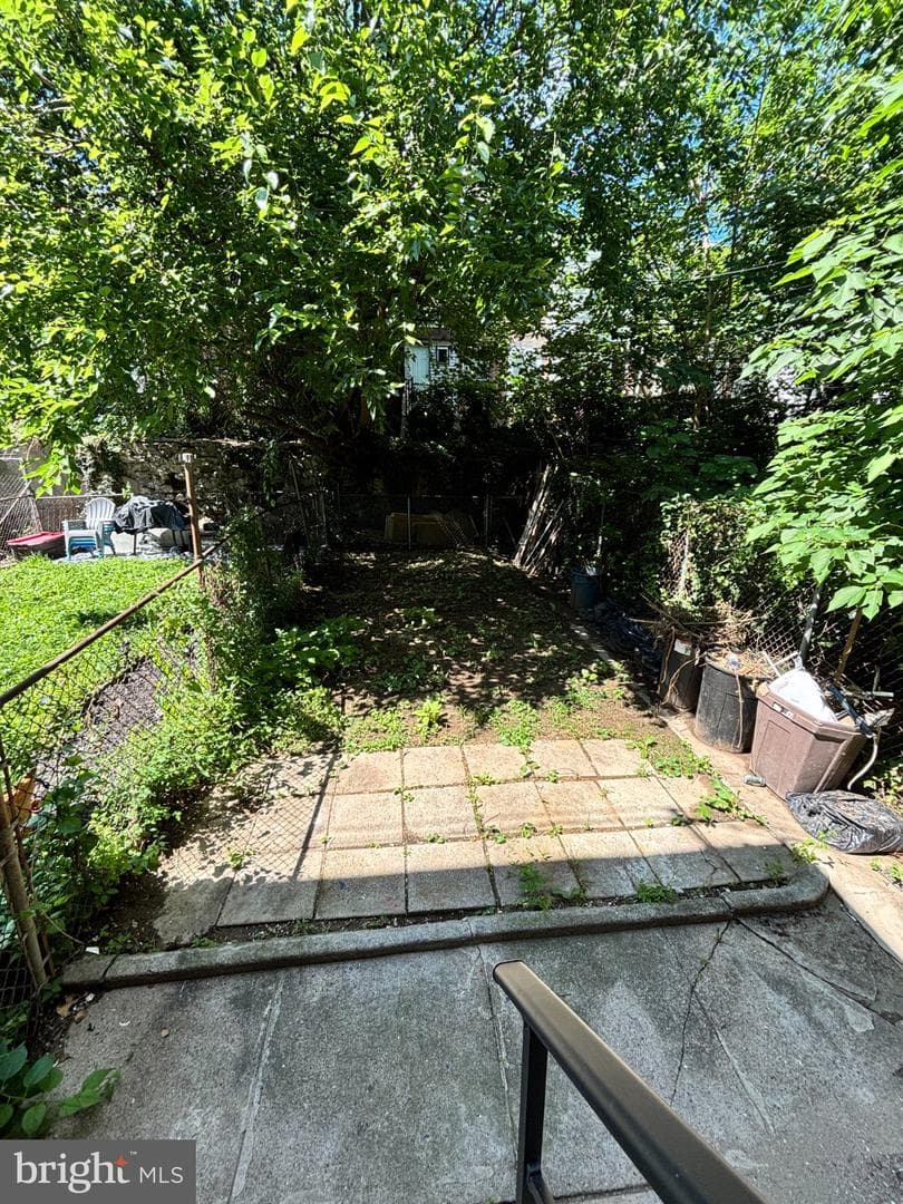 5829 Lansdowne Avenue photo 9