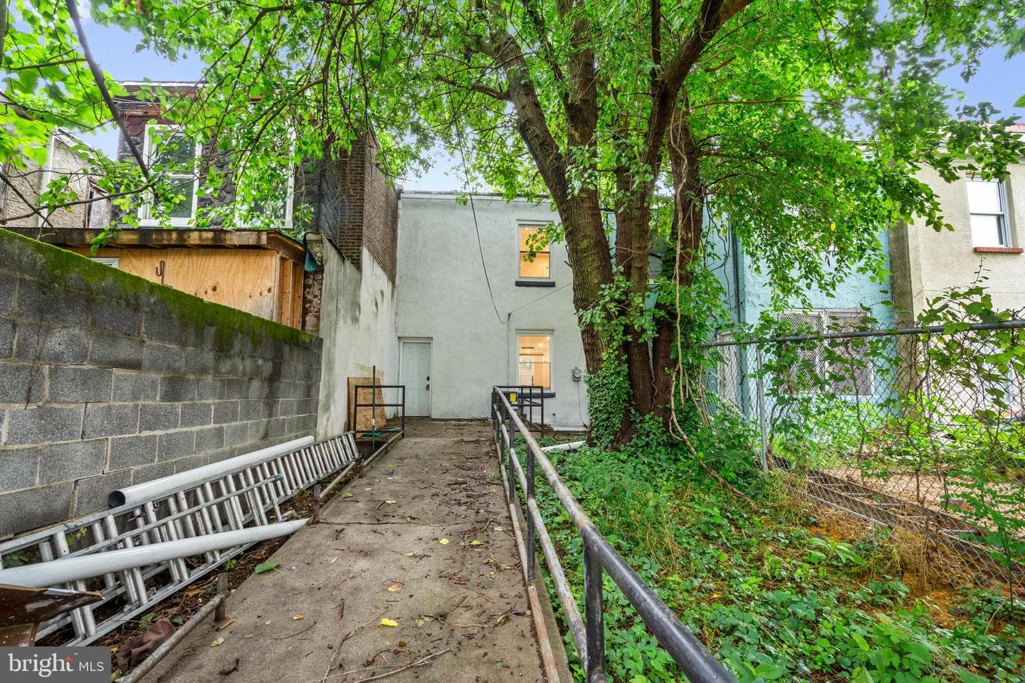 1908 N Croskey St photo 22