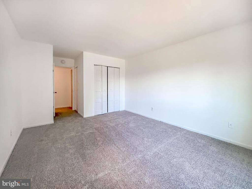 17205 Delaire Landing Road #205 photo 22