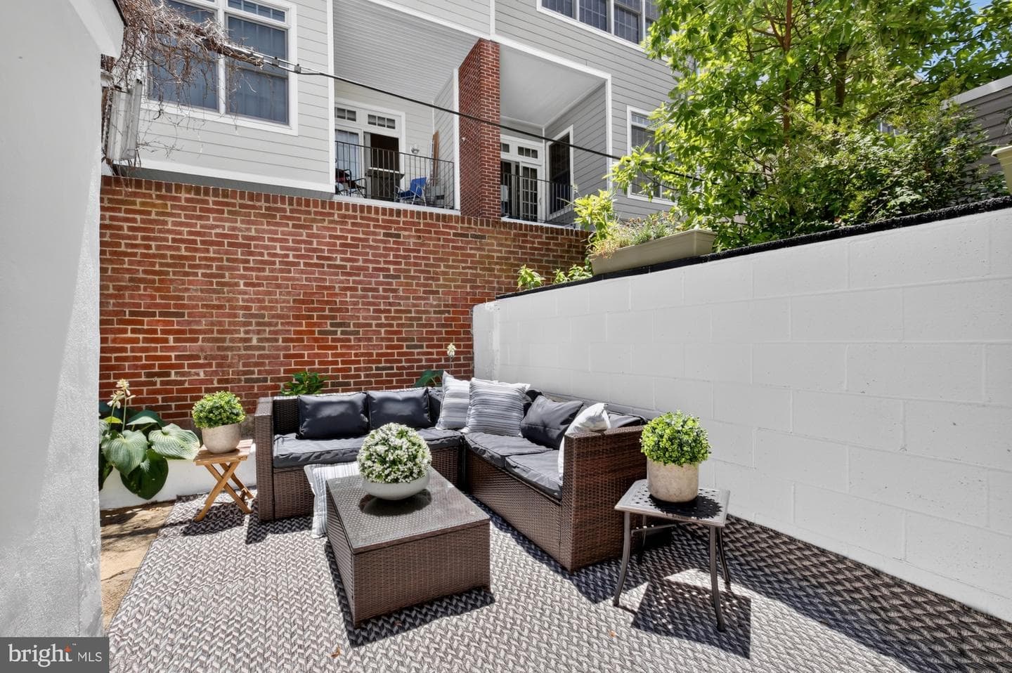 608 Clymer St photo 14