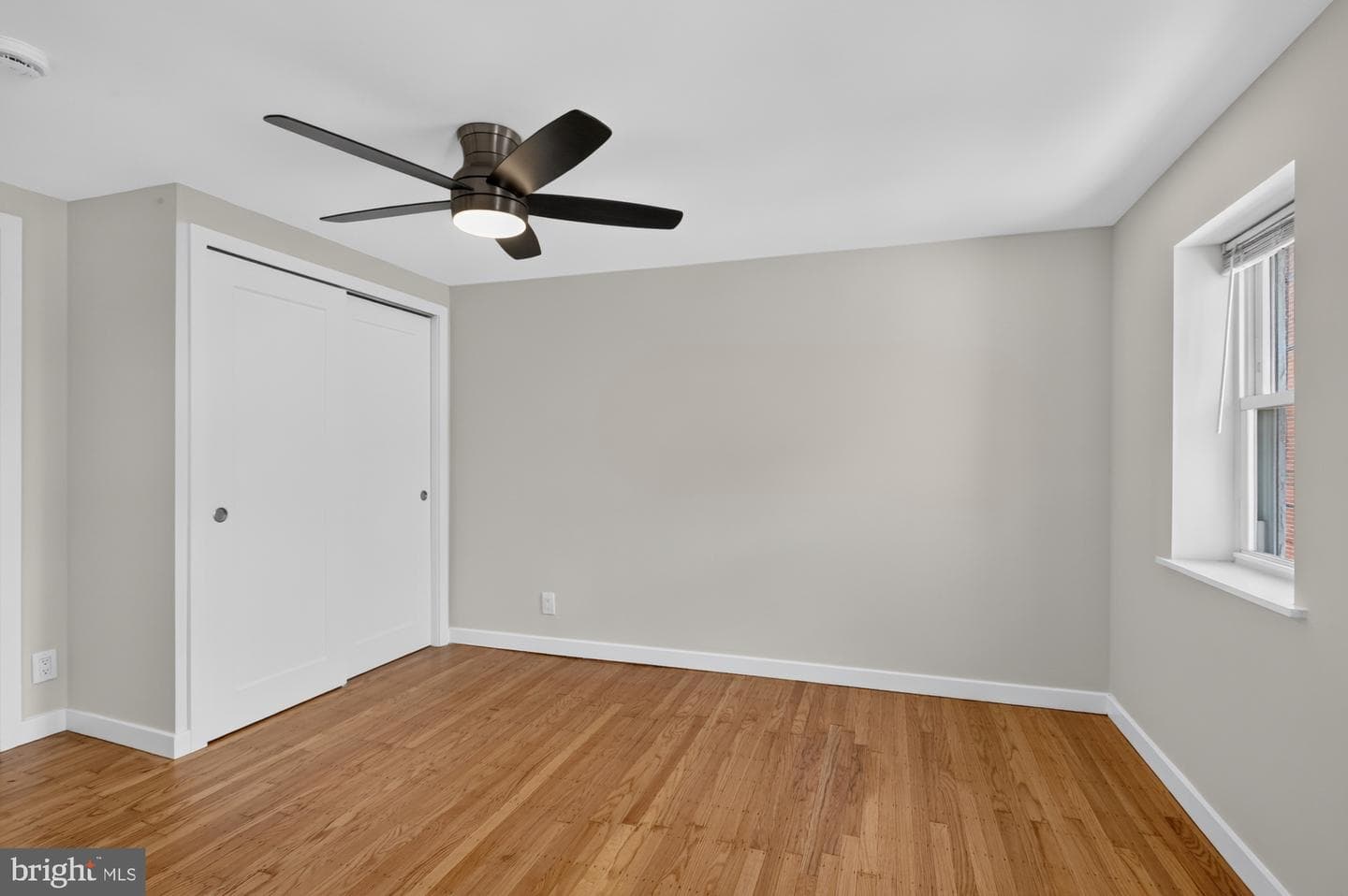 608 Clymer St photo 21