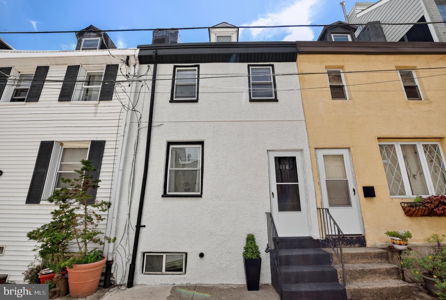 608 Clymer St photo 27