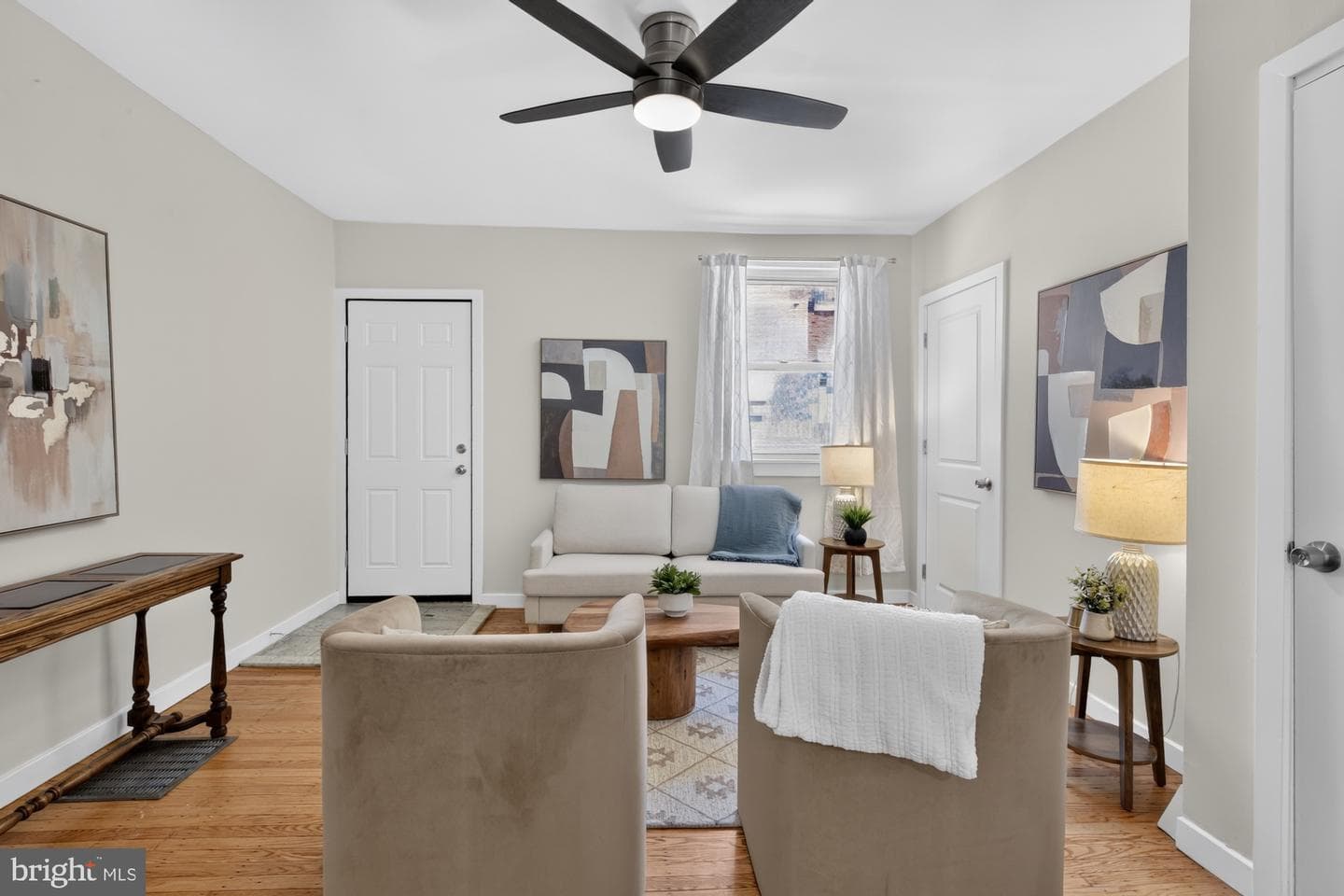 608 Clymer St photo 5