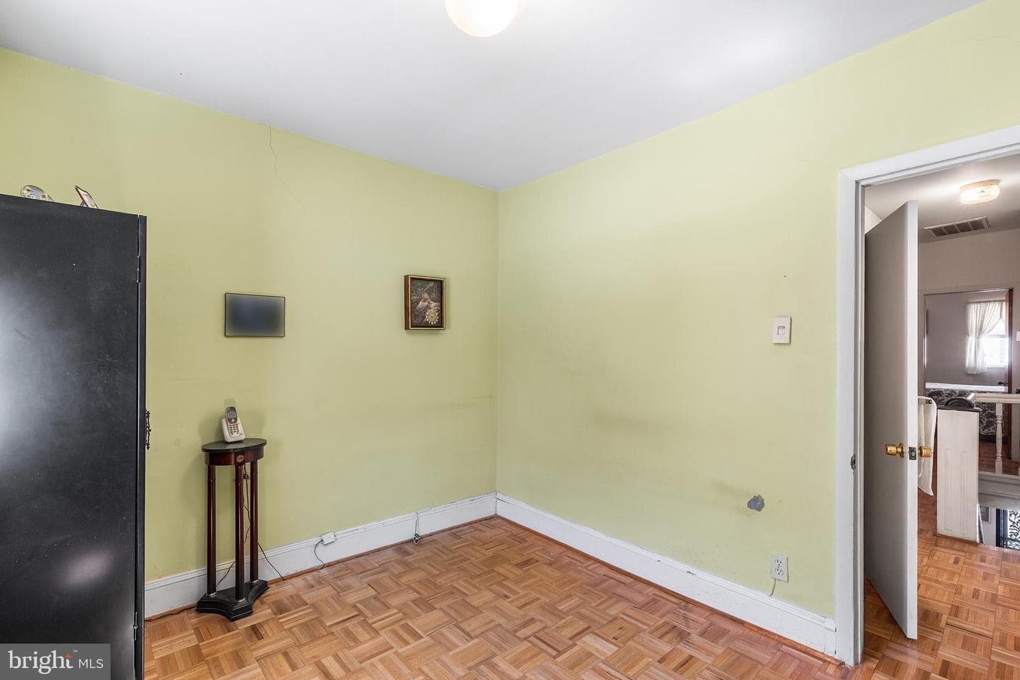 2439 S Rosewood Street photo 16
