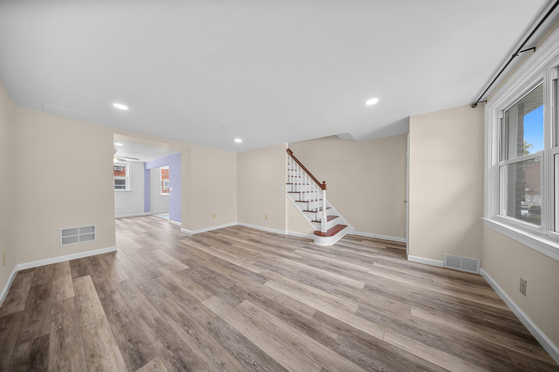 7019 Rutland Street photo 5