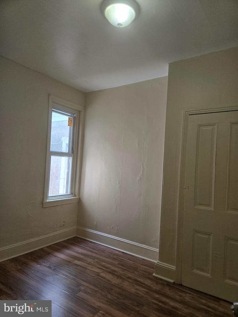 1225 W Huntingdon Street photo 27