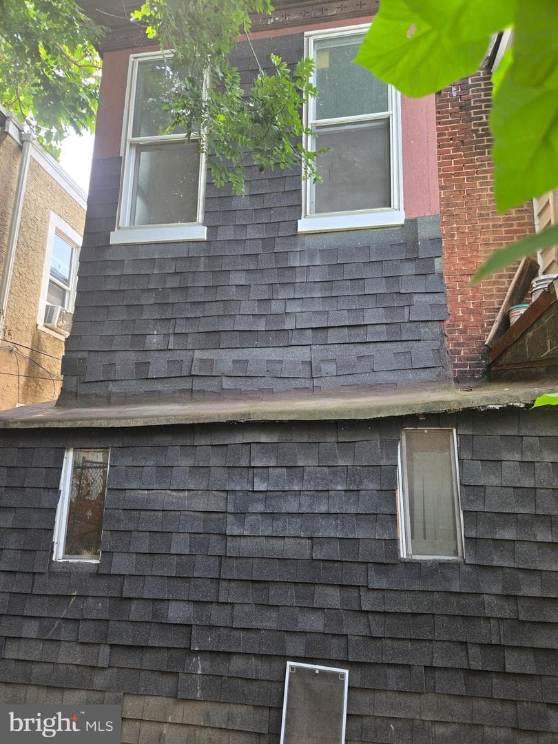 1225 W Huntingdon Street photo 34