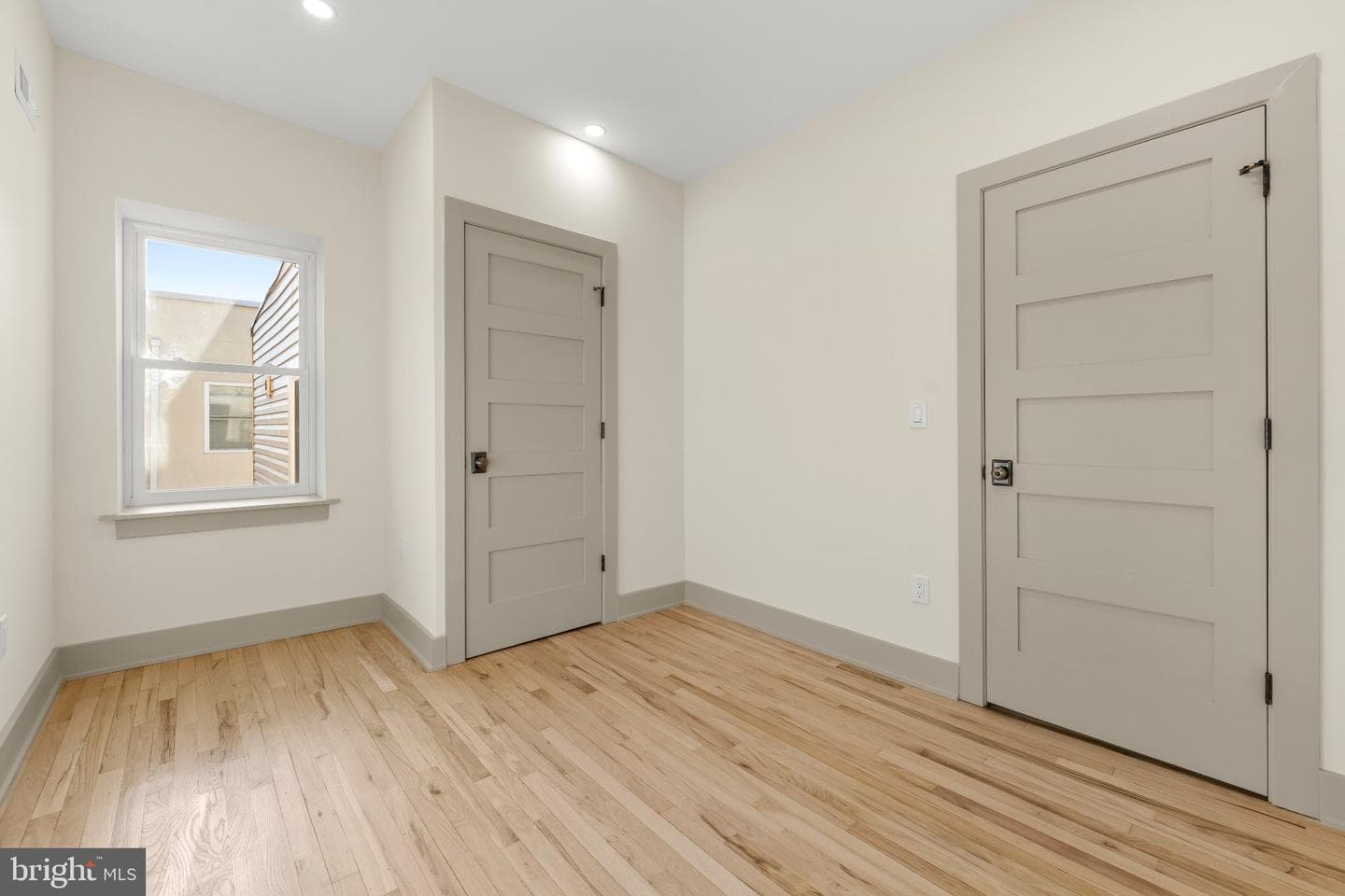 766 S 18th Street photo 31
