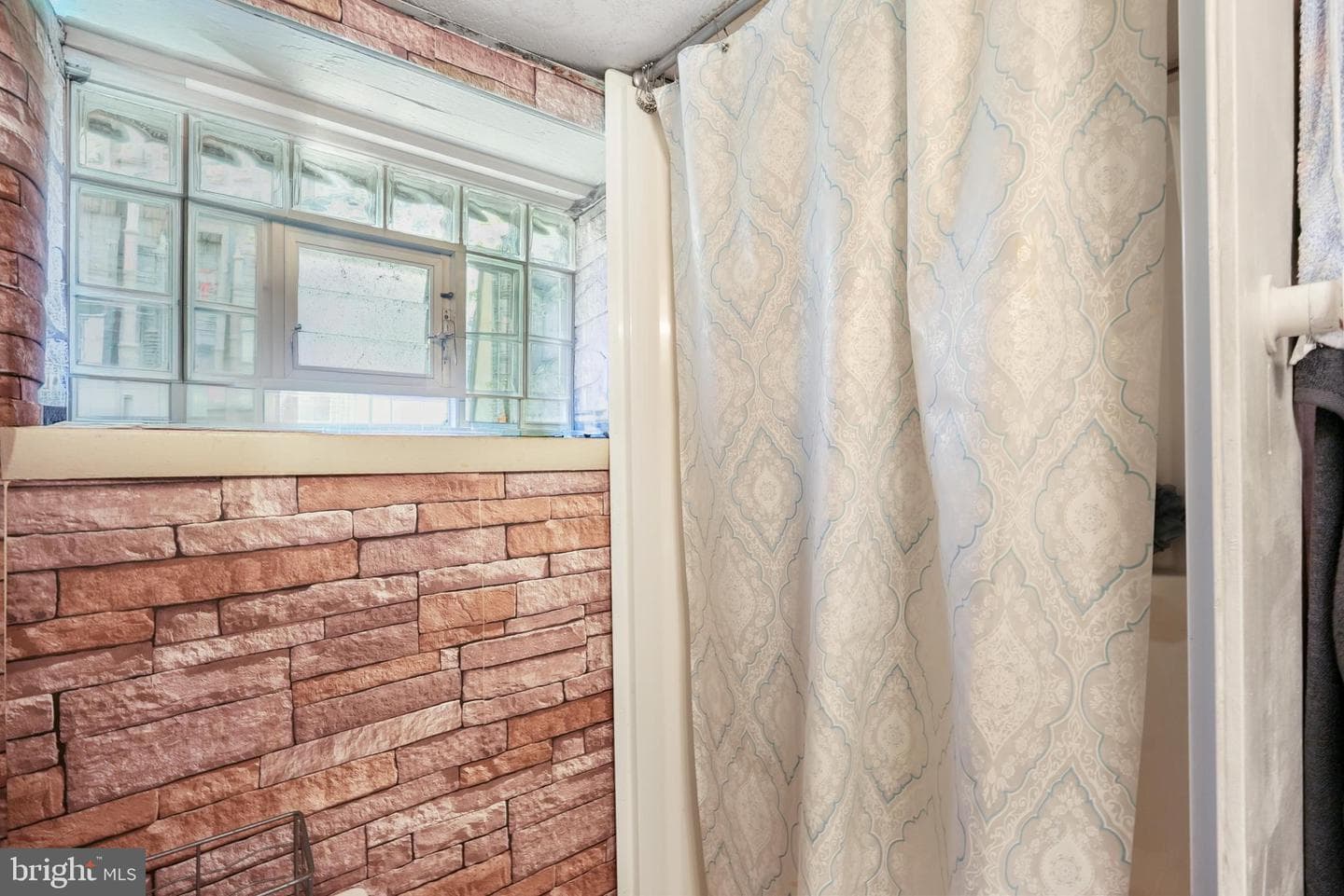 1313 Friendship Street photo 27