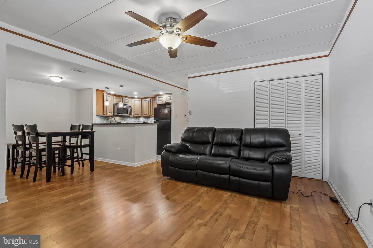 20102 Delaire Landing Road #102 photo 10
