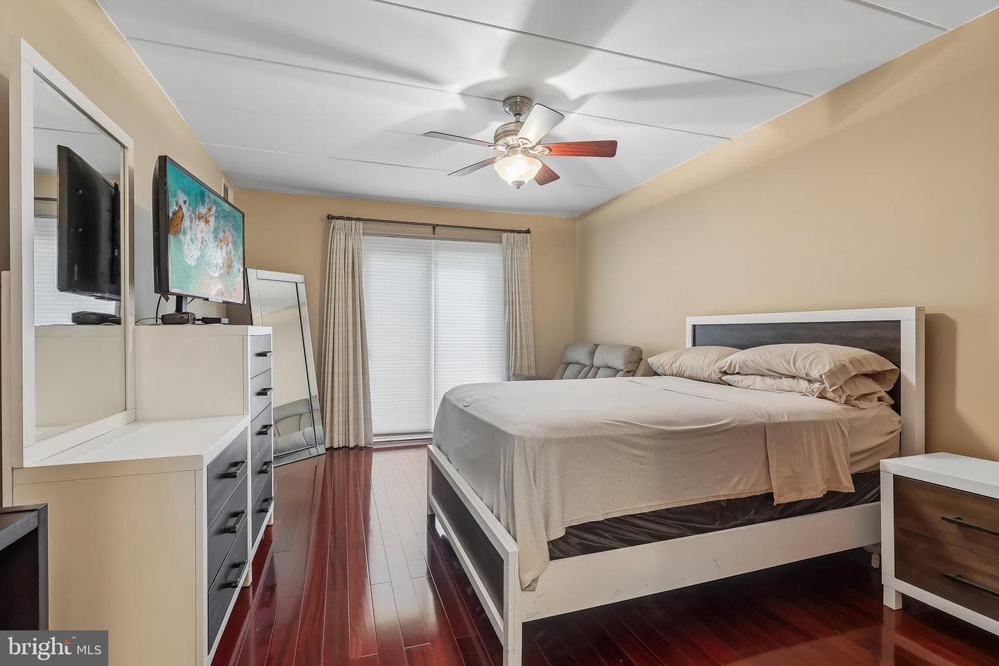 20102 Delaire Landing Road #102 photo 17