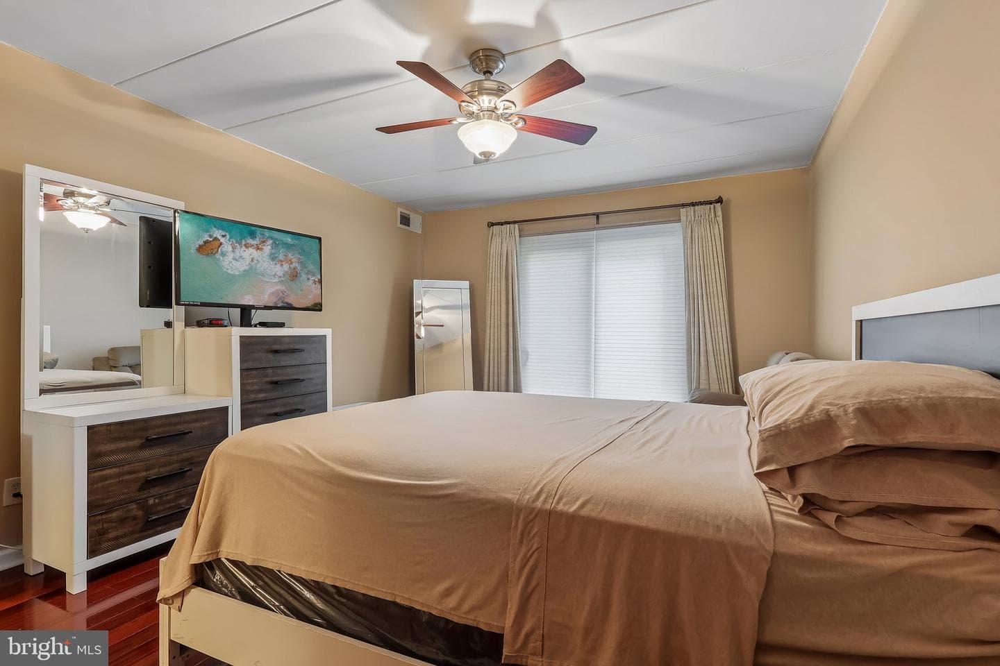 20102 Delaire Landing Road #102 photo 18